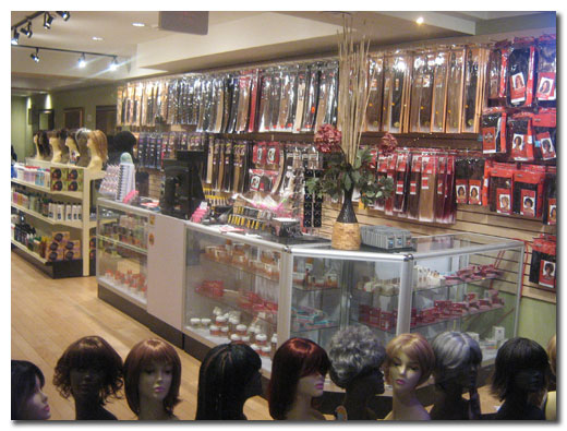 maryclaris-kelowna-inside_store